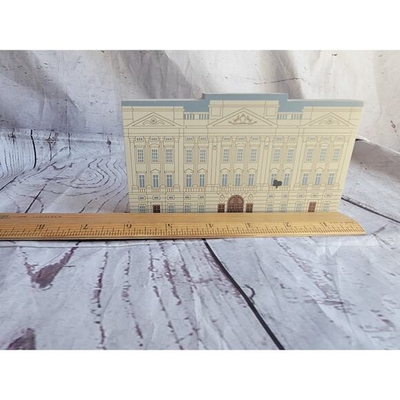 Cat's Meow Village Collectible Wooden Shelf Sitter Buckingham Palace London 1997 - Picture 5 of 7